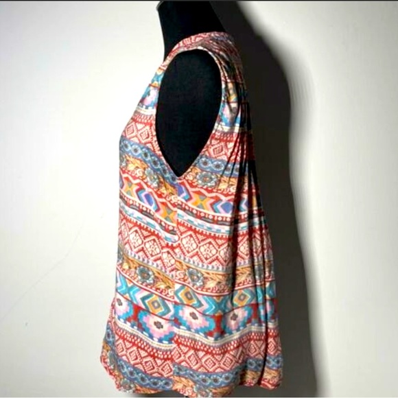 Tolani Red Print 100% Silk Sleeveless Tank
Top Size M - Picture 5 of 13